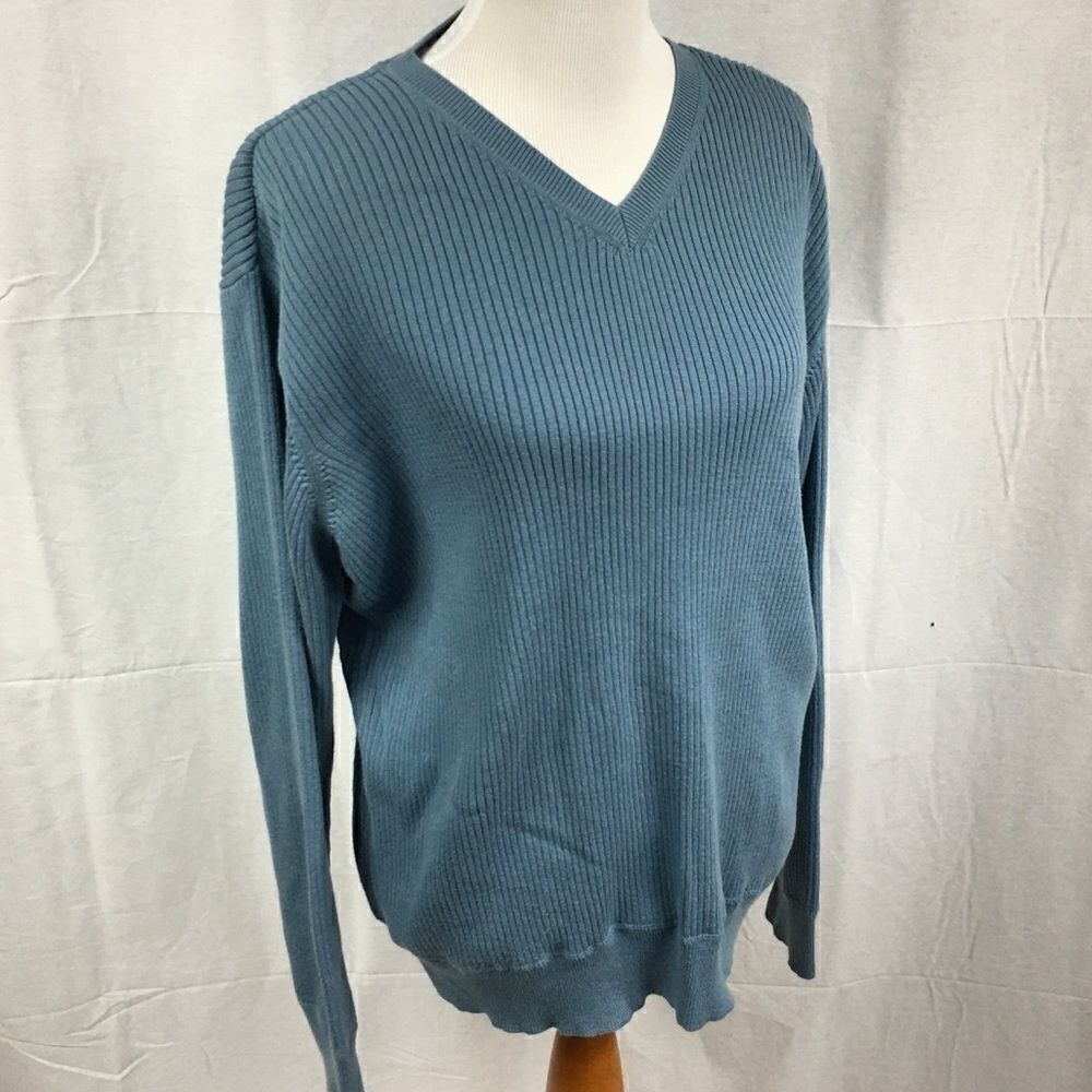 Gap Men’s size XL light blue long sleeved v neck ribbed sweater 100% cot…